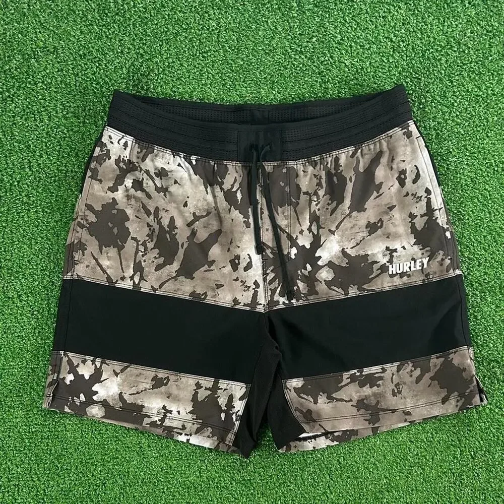 Hurley Explore Phantom+ Trek II Camo Black Bermuda Shorts  Size M